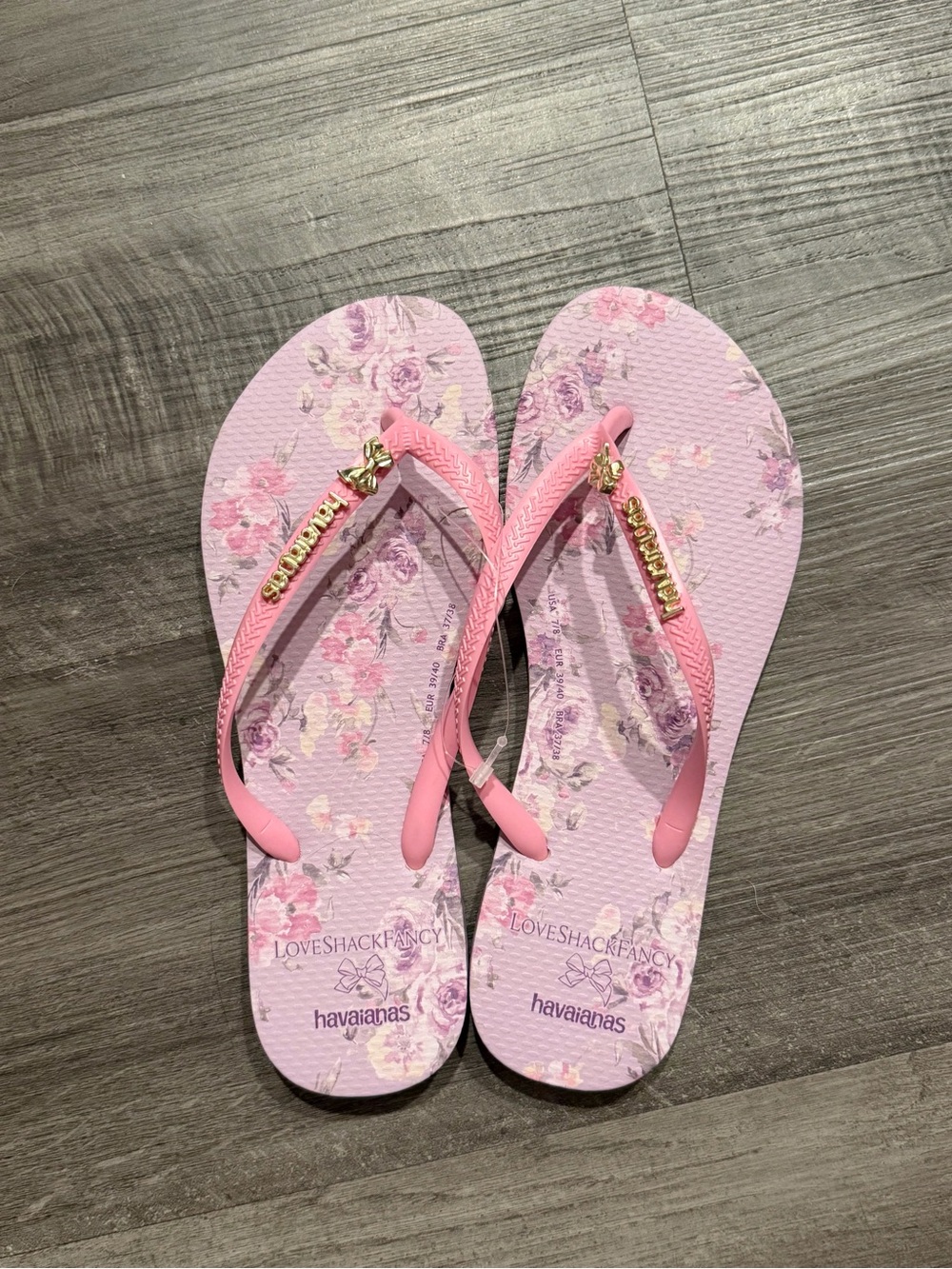 LoveShackFancy x Havaianas Pink Floral Flip Flop Sandals with Gold Logo Size 7/8